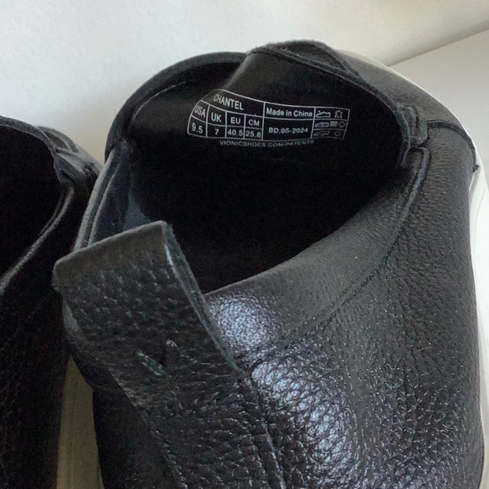 Vionic Black Leather Women’s Loafers size 9.5 medium width - Picture 4 of 9